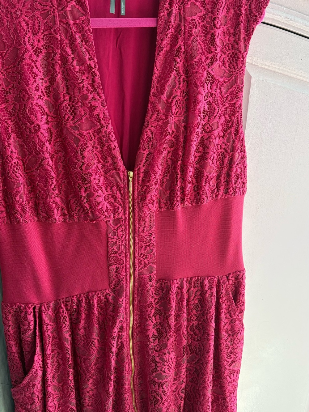DRESS Lace zip front